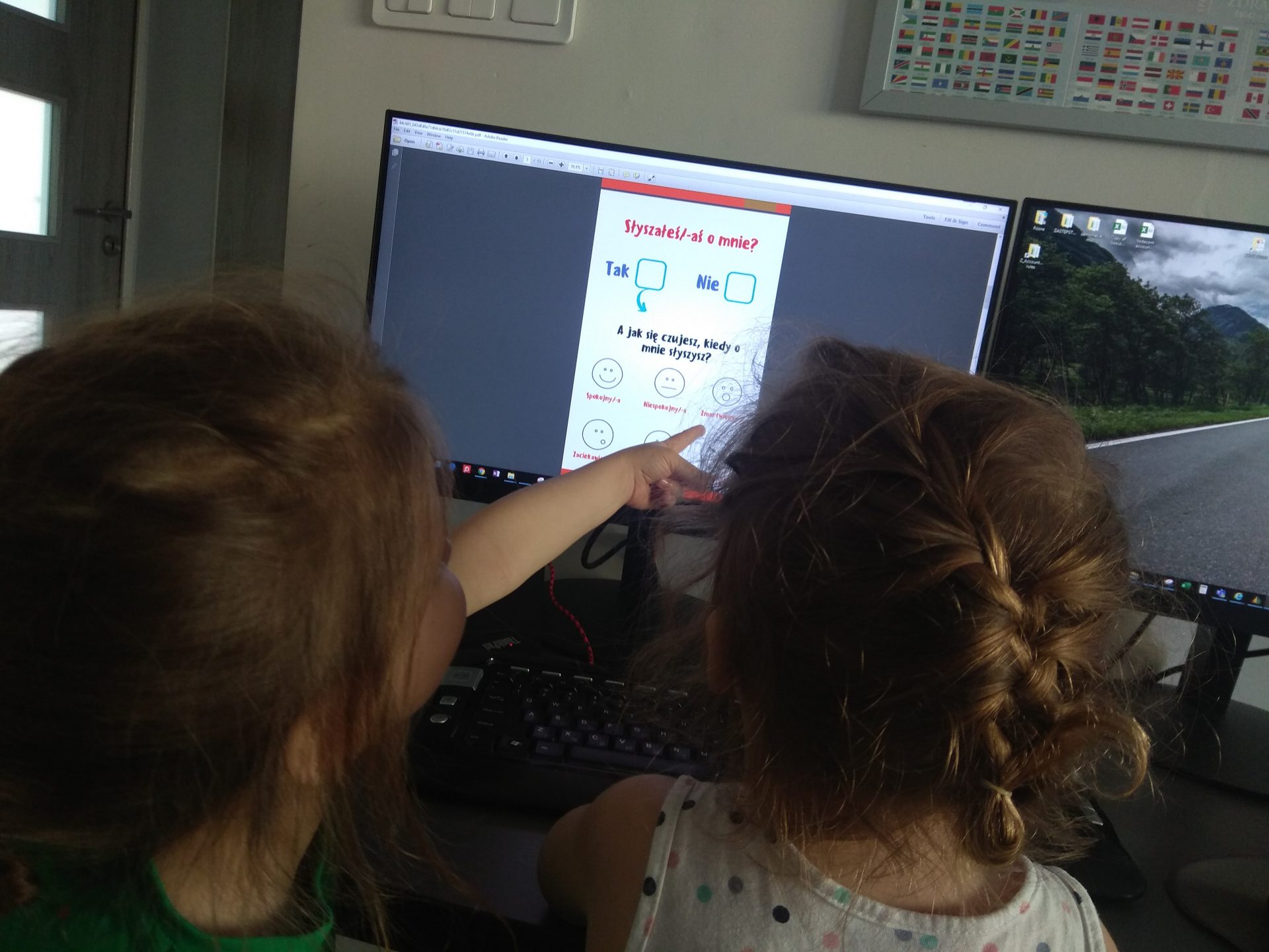 z dziecmi o koronawirusie