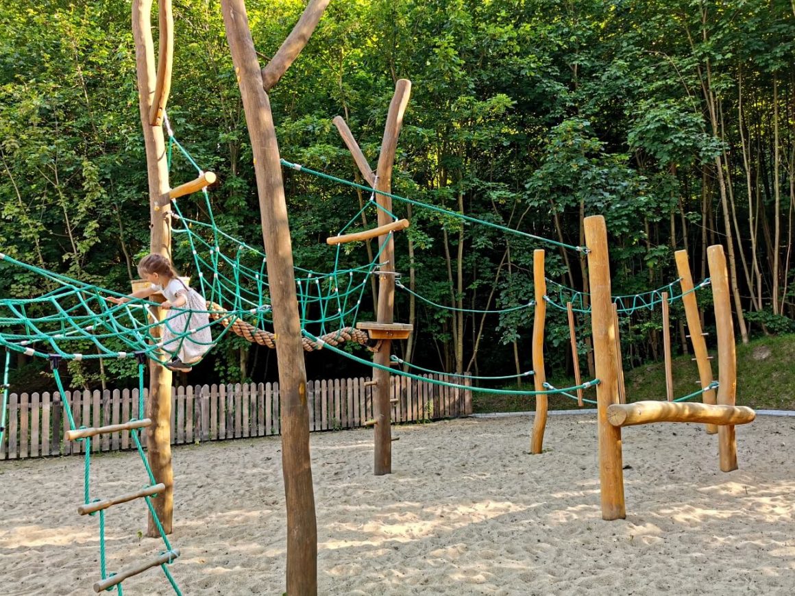 gdansk niedzwiednik plac zabaw