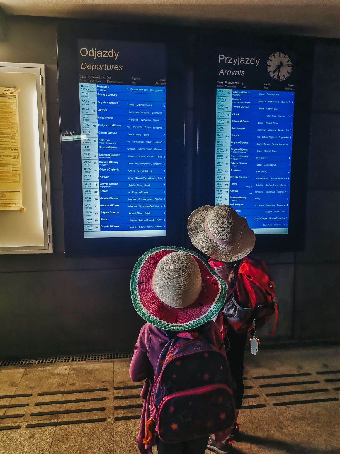 Dwór wybickich w Sikorzynie