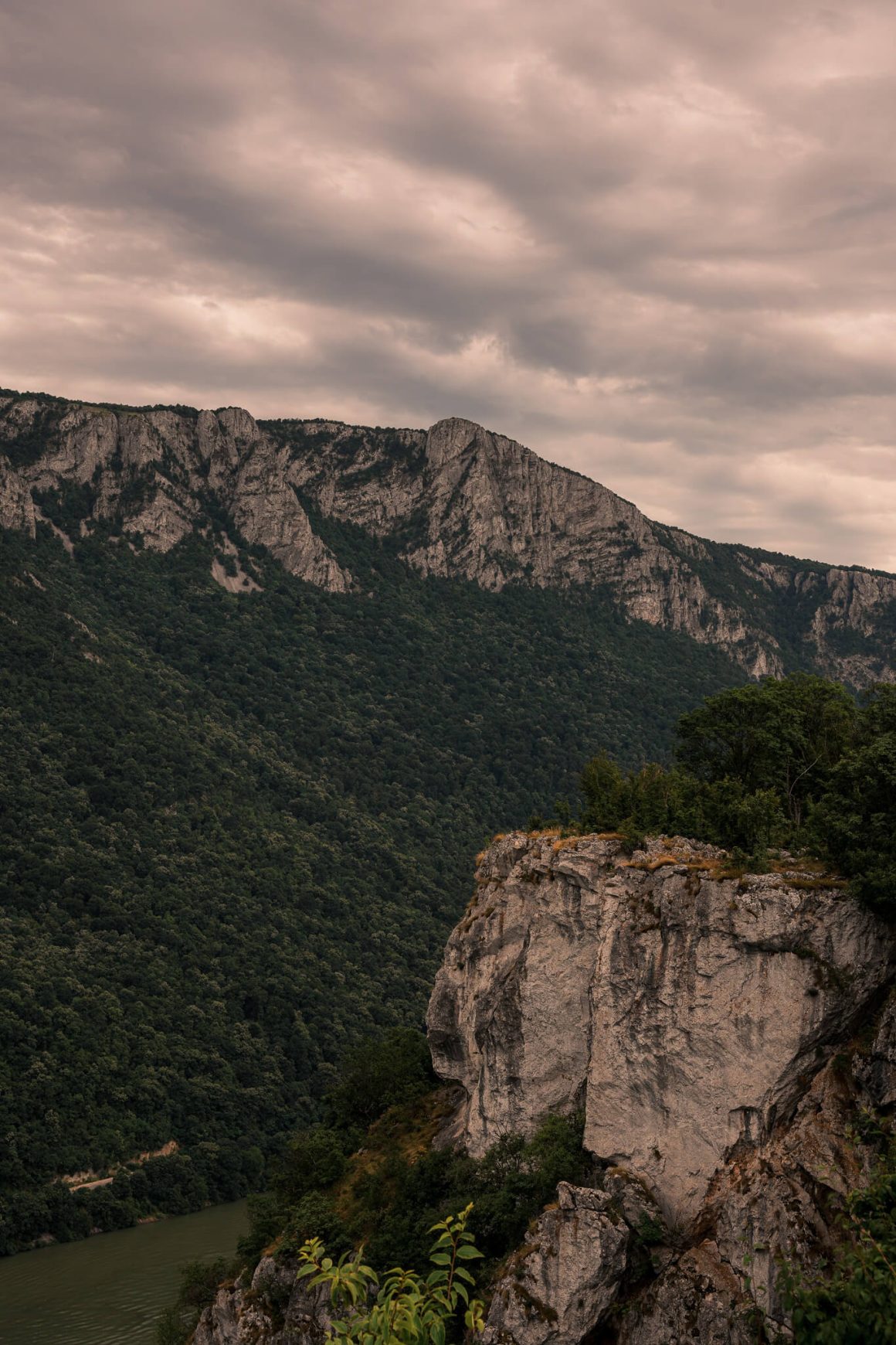 Widoki ze szlaku Ciucarul Mare