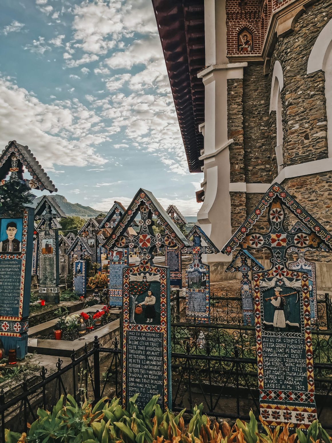 Wesoły Cmentarz w miejscowości Sapanta w Rumunii